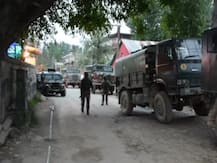 जम्मू-कश्मीर: पुलवामा में मुठभेड़ में 3 आतंकी ढेर, एक जवान शहीद, कर्फ्यू लागू