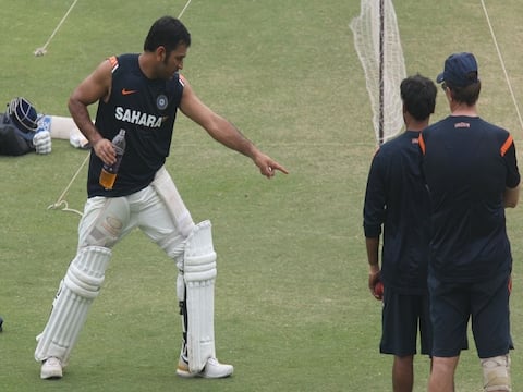 प्रैक्टिस के लिए मैदान पर खिलाड़ी पहुंचते थे देरी से, धोनी ने निकाली ऐसी तरकीब, आजतक नहीं हुआ कोई लेट प्रैक्टिस के लिए मैदान पर खिलाड़ी पहुंचते थे देरी से, धोनी ने निकाली ऐसी तरकीब, आजतक नहीं हुआ कोई लेट