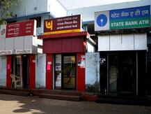 भारत में हर साल घट रही है एटीएम की संख्या, कैश ट्रांजेक्शन में आ सकती है परेशानी