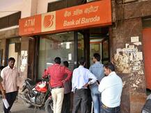 भारत में हर साल घट रही है एटीएम की संख्या, कैश ट्रांजेक्शन में आ सकती है परेशानी