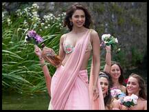 De De Pyaar De: गाने में शराब की बोतल थामे दिखीं थीं एक्ट्रेस, सेंसर बोर्ड ने चलाई सीन पर कैंची