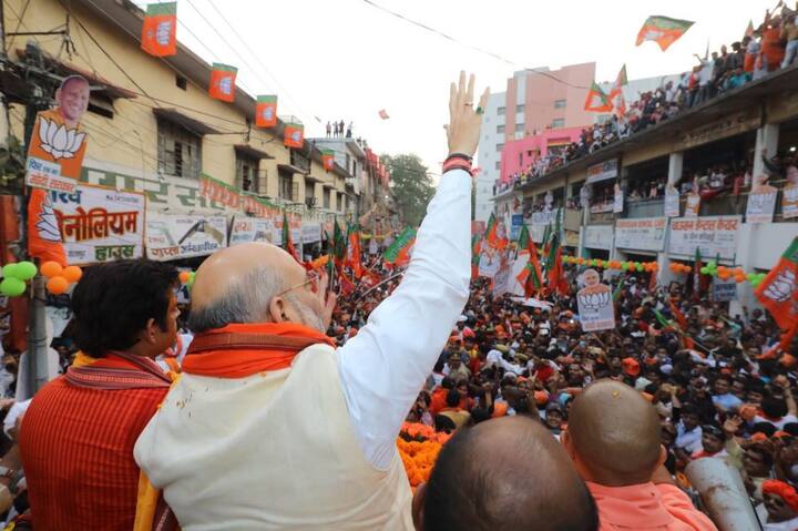  एबीपी न्यूज से एक्सक्लूसिव बातचीत में शाह ने कहा कि मोदी जी को फिर से पीएम बनाने के लिए लहर चल रही है. यहां उमड़ा जनसैलाब इस बात की गवाही दे रहा है. शाह ने ये भी कहा कि गठबंधन कोई चुनौती नहीं है. यहां हम बढ़त पर हैं.