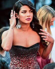 कान्स में प्रियंका चोपड़ा ने किया धमाकेदार डेब्यू, रेड कार्पेट पर HOT अवतार में आईं नज़र