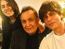 न्यूयॉर्क में इलाज करा रहे ऋषि कपूर से मिलने पहुंचे शाहरुख खान, नीतू कपूर ने शेयर की खास तस्वीर