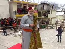 बाबा केदारनाथ के दरबार में PM मोदी, गुफा में ध्यान के साथ करेंगे रात्रि विश्राम, देखें तस्वीरें