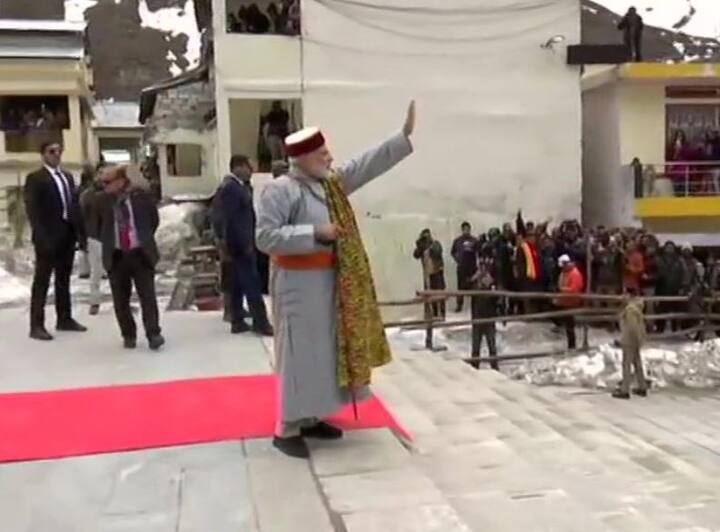 प्रधानमंत्री नरेंद्र मोदी केदारनाथ मंदिर में पूजा-पाठ करने के बाद इस इलाके के केदारपुरी में चल रहे पुनर्निर्माण कार्यों का जायजा भी लेंगे. 