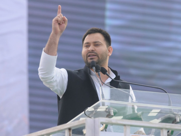 Chhapra murder Tejashwi Yadav on poor law and order situation of Bihar बिहार की लचर कानून व्यवस्था अब मरणासन्न अवस्था में पहुंच चुकी है- तेजस्वी यादव