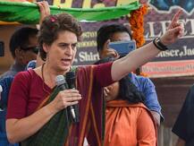 EVM को लेकर हंगामा, प्रियंका गांधी ने कार्यकर्ताओं से कहा- एग्जिट पोल पर ध्यान ना दें, मतगणना केंद्रों पर डटे रहें