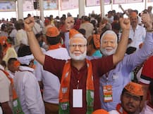 नतीजों से एक दिन पहले एग्जिट पोल के आंकड़ों से गदगद NDA कार्यकर्ताओं ने दिए लड्डू बनाने के ऑर्डर