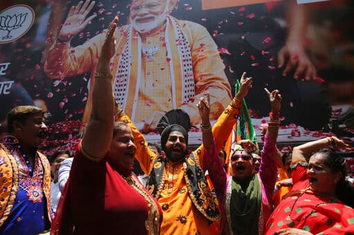 मुंबई में बीजेपी कार्यकर्ताओं का जोश देखते ही बन रहा है. 