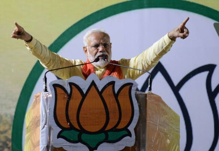 देशभर ही नहीं बल्कि दुनियाभर से प्रधानमंत्री नरेंद्र मोदी को 2019 के लोकसभा चुनावों में जीत दर्ज के लिए बधाई दी रही है. ऐसे में ग्लैमर वर्ल्ड कैसे पीछे रह सकता है. सोशल मीडिया पर कई सितारों ने मोदी जी को जीत की बधाई दी. अब नरेंद्र मोदी जी ने ट्वीट के जरिए सभी को धन्यवाद दिया है. जानें किसने क्या. कहा. फोटोः गेटी इमेज