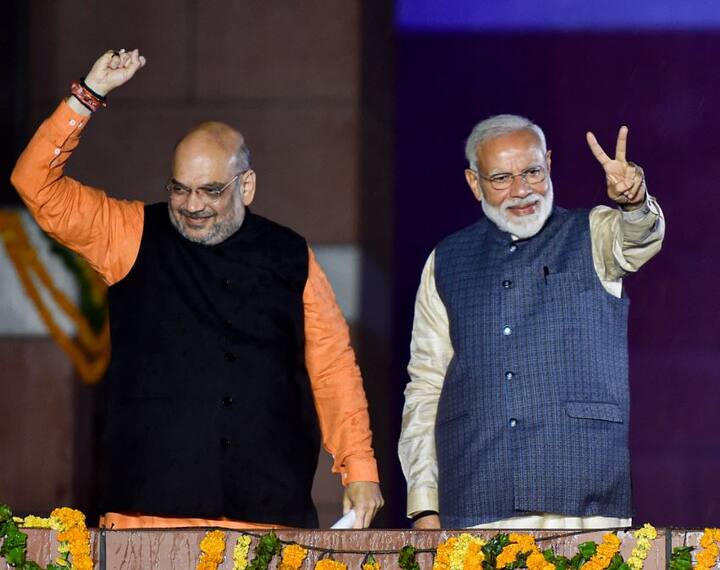 पीएम मोदी ने कहा कि चुनावों के बीच क्या हुआ, वो बात बीत चुकी है. हमें सबको साथ लेकर चलना है. घोर विरोधियों को भी देशहित में साथ लेकर चलना है.