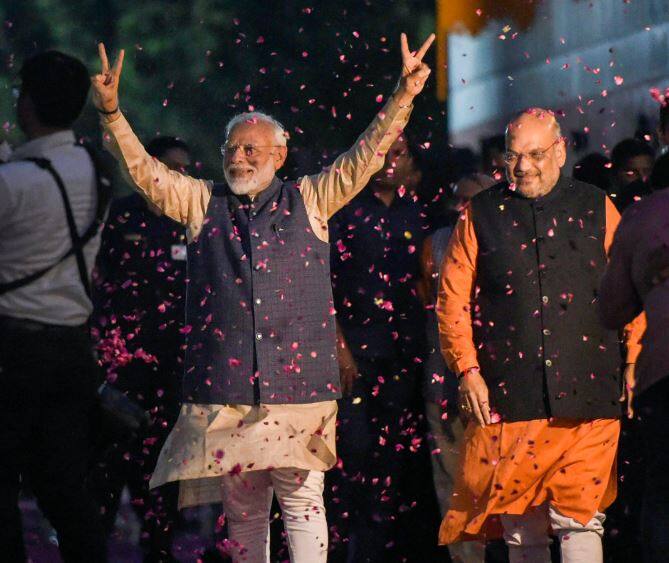 वाराणसी में पीएम मोदी ने अपनी ही जीत का रिकॉर्ड तोड़ दिया है.