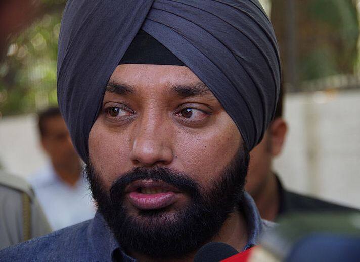 क्रिकेटर से नेता बने गौतम गंभीर ने पूर्वी दिल्ली सीट से कांग्रेस के अरविंद सिंह लवली को 3.91 लाख वोटों के अंतर से हराया.