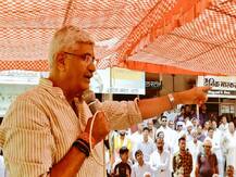 लोकसभा चुनाव 2019: जानिए कौन हैं गजेंद्र सिंह शेखावत जिन्होंने अशोक गहलोत के बेटे को 2 लाख से ज्यादा वोटों से हराया