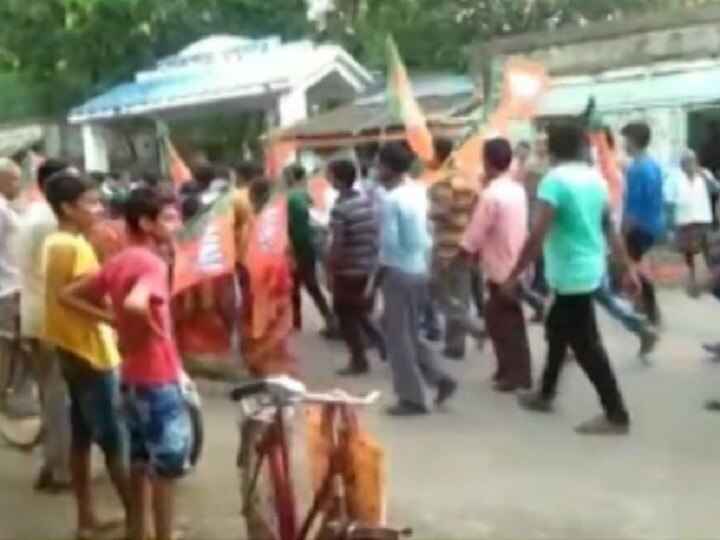 West Bengal: Bomb attack in BJP roadshow at birbhum, 4 injured पश्चिम बंगाल में हिंसा जारी: बीरभूम में BJP के विजयी जुलूस पर बम से हमला, TMC समर्थकों पर आरोप