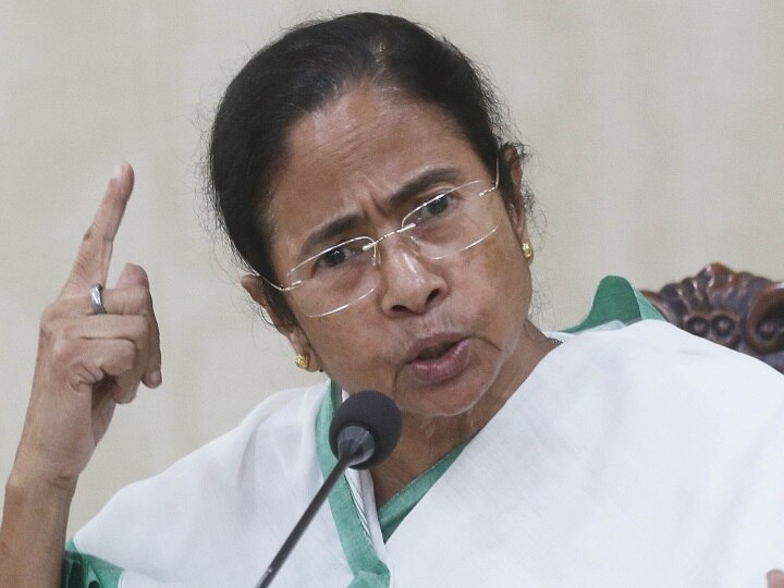 दिनेश त्रिवेदी पर टीएमसी का पलटवार: लोकसभा चुनाव हारने के बाद जब राज्यसभा का सदस्य बनाया तो घुटन नहीं हुई? TMC attack on Dinesh Trivedi when he became a member of Rajya Sabha he was not suffocated ANN दिनेश त्रिवेदी पर टीएमसी का पलटवार: लोकसभा चुनाव हारने के बाद जब राज्यसभा का सदस्य बनाया तो घुटन नहीं हुई?