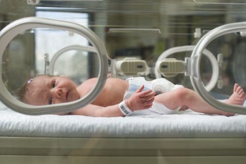 premature birth impact a baby's love life in adulthood research says समय से पहले जन्मे बच्चों की 'लव लाइफ' हो सकती है प्रभावित : रिसर्च