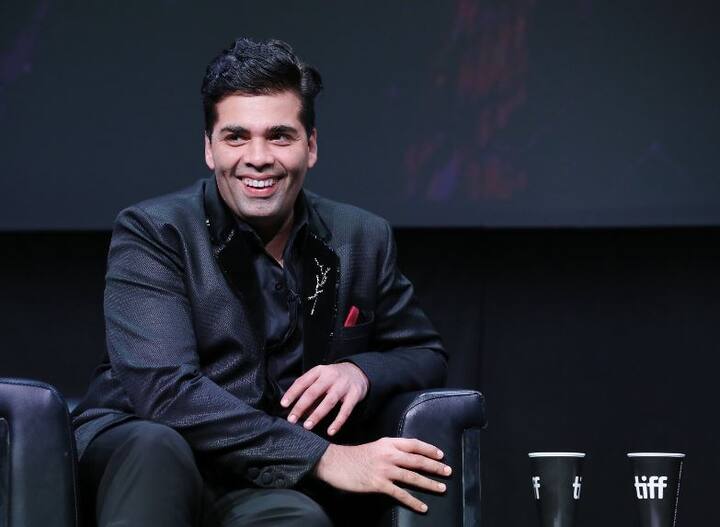 बॉलीवुड के निर्माता-निर्देशक करण जौहर भी इस शपथ ग्रहण समारोह में हिस्सा लेने पहुंचने वाले हैं. मोदी सरकार के पहले कार्यकाल में करण जौहर ने पीएम मोदी के सामने सिनेमा जगत से जुड़े कई मसलों को उठाया था और उनसे मुलाकात भी की थी. अब वो पीएम मोदी के दूसरे कार्यकाल के शपथ ग्रहण समारोह में शिरकत करते दिखेंगे.