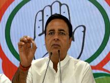 आंदोलनजीवियों को 'अपवित्र' कहने के चलते पीएम मोदी पर भड़क उठी कांग्रेस, पूछे ये तीन सवाल