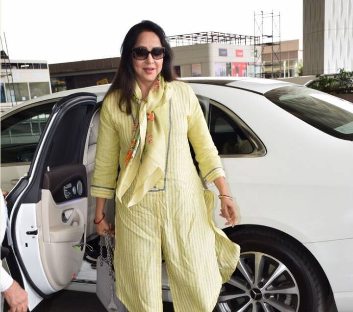 अभिनेत्री और मथुरा लोकसभा से बीजेपी के टिकट पर लगातार दुसरी बार सांसद चुनी गईं हेमा मालिनी भी पीएम मोदी के शपथ समारोह में शामिल हो रही हैं.