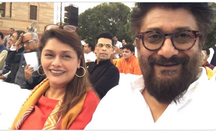 इस खास समारोह में निर्देशक विवेक अग्निहोत्री भी नजर आए . उनके साथ एक्ट्रेस पल्लवी जोशी भी नजर आईं.