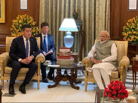 शपथ लेते ही एक्शन में आए पीएम मोदी, बिम्सटेक देशों के राष्ट्राध्यक्षों के साथ की द्विपक्षीय वार्ता शपथ लेते ही एक्शन में आए पीएम मोदी, बिम्सटेक देशों के राष्ट्राध्यक्षों के साथ की द्विपक्षीय वार्ता