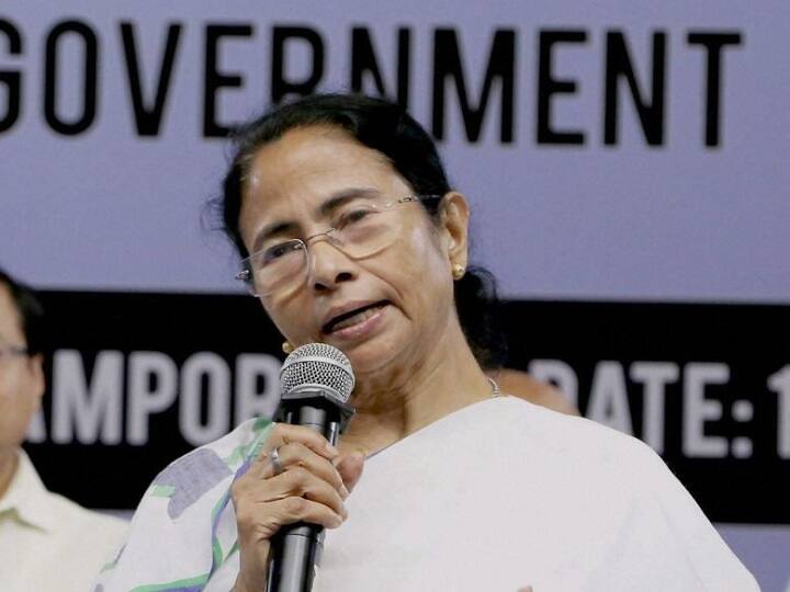 कार्यकर्ताओं को ममता बनर्जी का नया फरमान, कहा- BJP की तरफ से कब्जाए गए TMC दफ्तरों को हासिल करें Mamata Banerjee Asks Party Leaders To Recapture Offices Occupied By BJP कार्यकर्ताओं को ममता बनर्जी का नया फरमान, कहा- BJP की तरफ से कब्जाए गए TMC दफ्तरों को हासिल करें