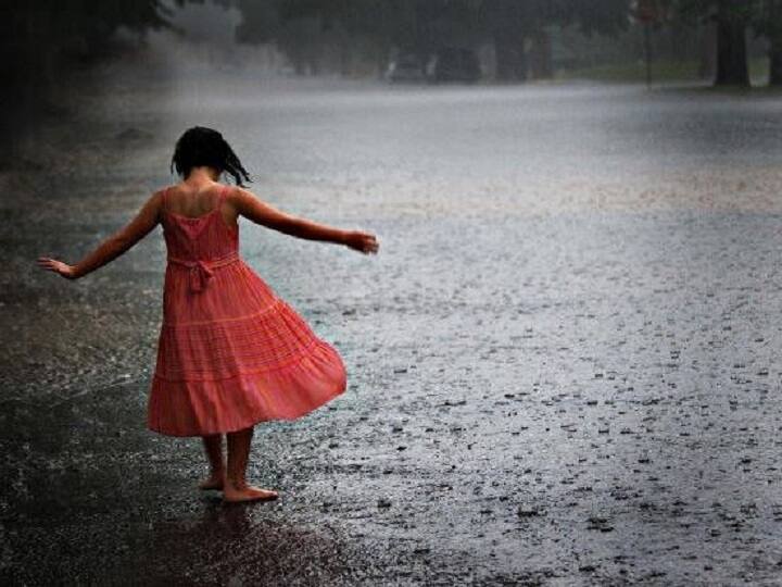 best shayari on rain and love बारिश में इश्क की खुमारी और असल जिंदगी की परेशानी, पढ़ें शायरों की बेहतरीन शायरी