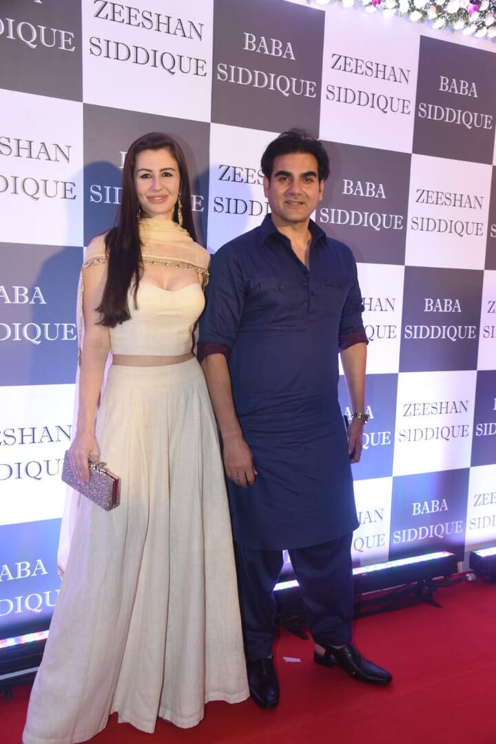 अरबाज़ खान और जॉर्जिया एंड्रियानी ने इस दौरान वहां तस्वीरों के लिए पोज़ भी दिया. (तस्वीर: मानव मंगलानी)