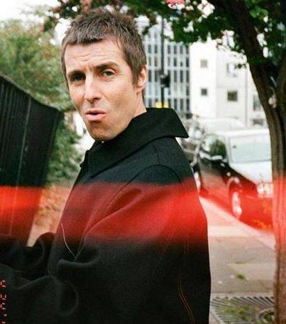 लियाम ने ट्रीटमेंट के बारे में कहा कि एक्यूपंक्चरिस्ट सुइयां लेकर उन्हें शरीर के अंदर डालता है. एक्यूपंक्चर ठीक है, कम से कम यह सुइयां ही है.