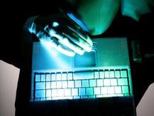 ऑनलाइन ट्रांजेक्शन कर रहे हैं? बचें इन बातों से वर्ना हो जाएंगे धोखाधड़ी का शिकार