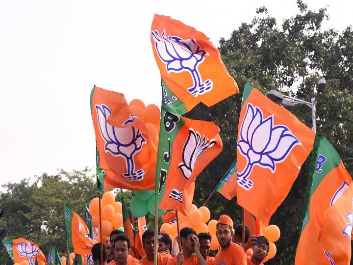  UP- BJP is busy in the preparation of clean sweep on three assembly seats of Kanpur Bundelkhand in by-polls यूपी: उप-चुनाव में कानपुर बुंदेलखंड की तीन विधानसभा सीटों पर कमल खिलाने की तैयारी, BJP ने बनाई क्लीन स्वीप की रणनीति