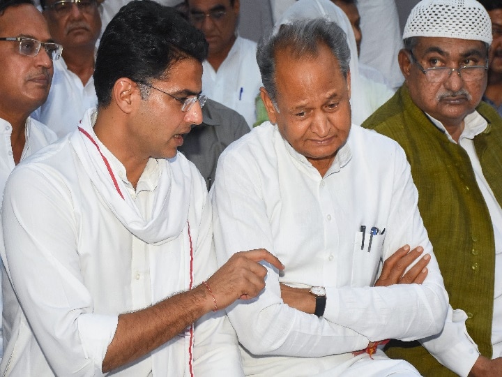Rajasthan Congress MLA Prithviraj Meena Says Replace Ashok Gehlot with Sachin Pilot as CM राजस्थान कांग्रेस में गुटबाजी, पार्टी MLA ने कहा- अशोक गहलोत लें हार की जिम्मेदारी, सचिन पायलट बनें CM