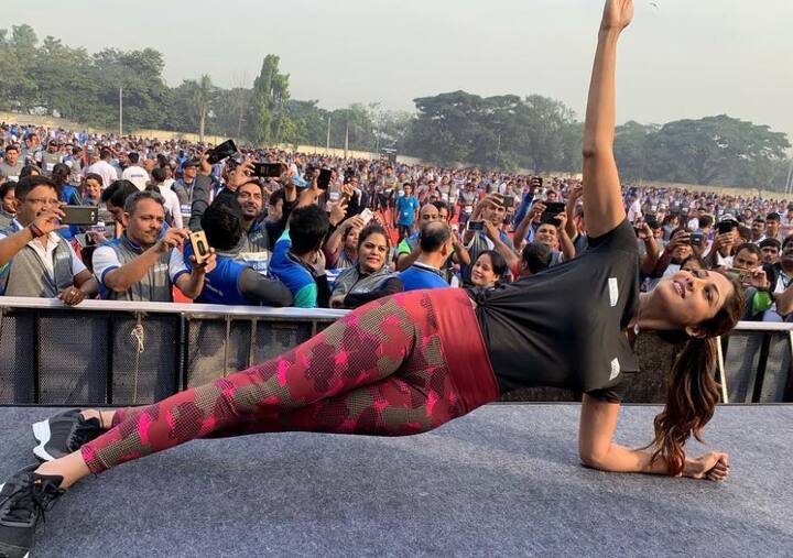 हम तो बस यहीं कहेंगे कि वो अपने इस अंदाज से यूं ही हमेशा फैंस को लुभाती रहें. (सभी तस्वीरें -इंस्टाग्राम)