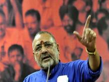 सावरकर वाले बयान पर गिरिराज का राहुल पर पलटवार, कहा- उधार का सरनेम लेने से कोई गांधी नहीं होता