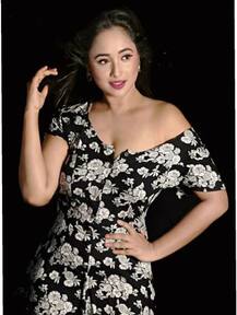 मोनालिसा के बाद ये भोजपुरी अभिनेत्री कर सकती है बिग बॉस में एंट्री, तैयारी के लिए कराया ऐसा फोटोशूट