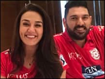 कभी युवराज सिंह के साथ थी अफेयर की खबरें, अब प्रीति ज़िंटा संन्यास की खबर सुन इमोशनल हुईं