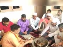 बरेली: मुलायम सिंह की अच्छी सेहत के लिए सपा कार्यकर्ताओं ने किया हवन, मांगी दुआ