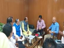 बीजेपी नेताओं ने दिल्ली जल बोर्ड का घेराव कर सीईओ को बनाया बंधक, पुलिस ने निकाला बाहर