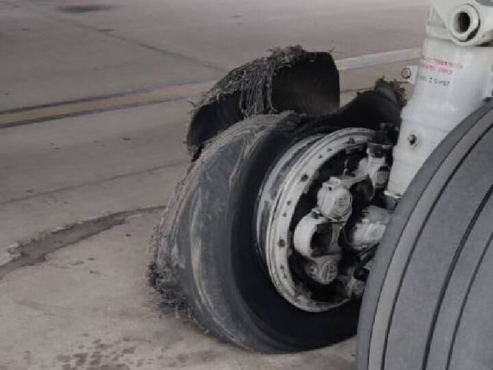 टायर फटने के बाद स्पाइसजेट विमान की जयपुर एयरपोर्ट पर इमरजेंसी लैंडिंग Emergency landing of SpiceJet Dubai Jaipur SG 58 flight at Jaipur airport टायर फटने के बाद स्पाइसजेट विमान की जयपुर एयरपोर्ट पर इमरजेंसी लैंडिंग