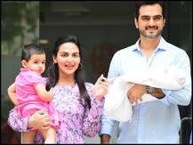 हॉस्पिटल से डिस्चार्ज हुईं ईशा देओल, पति भरत के साथ बेटी मिराया को लेकर घर पहुंचीं