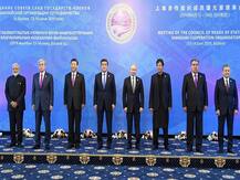 बिश्केक: पीएम मोदी और इमरान खान के बीच मुलाकात, लीडर्स लाउंज में मिले दोनों नेता- सूत्र