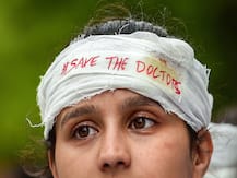 हड़ताल पर डॉक्टर: सरकारी अस्पतालों में दूसरे दिन भी ओपीडी ठप, पैथालॉजी और दवा वितरण केंद्रों पर ताले