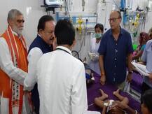 मुजफ्फरपुर: चमकी बुखार से 84 बच्चों की मौत, स्वास्थ्य मंत्री के सामने बच्ची ने तोड़ा दम