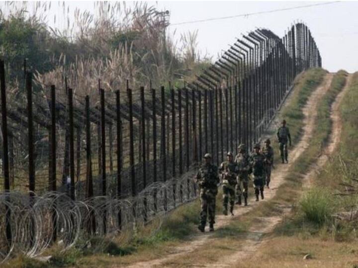 Poonch-Three injured ceasfire violation by Pakistan पाकिस्तान की नापाक करतूत, पुंछ में गोलीबारी से 11 साल की बच्ची समेत 3 घायल