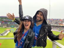 World Cup 2019: भारत-पाक मैच देखने पहुंचे ऋत्विक धनजानी  और आशा नेगी, सामने आईं खास तस्वीरें