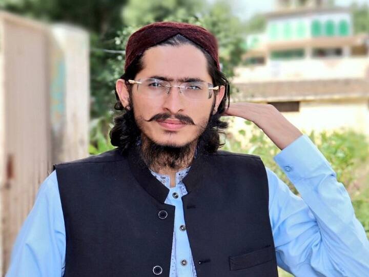 पाकिस्तान में सेना और ISI के आलोचक 22 साल के पाकिस्तानी ब्लॉगर और पत्रकार की हत्या Pakistani blogger and journalist known for criticising army hacked to death पाकिस्तान में सेना और ISI के आलोचक 22 साल के पाकिस्तानी ब्लॉगर और पत्रकार की हत्या