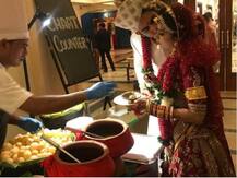 INSIDE VIDEOS: भाई राजीव ने चारू की मांग में सिंदूर भरा तो ऐसा था सुष्मिता सेन का रिएक्शन, शादी में गोल गप्पे खाती दिखी दुल्हनिया