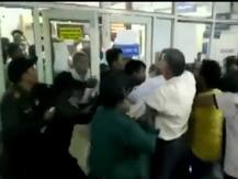 दिल्लीः 6 साल की बच्ची से यौन उत्पीड़न, डॉक्टरों ने इलाज से किया इंकार तो परिजनों ने अस्पताल में किया हंगामा